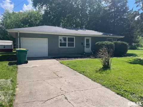 1335 E Pierce St, Macomb, IL 61455 photo 15