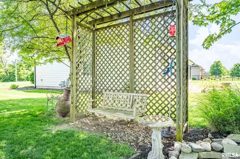Exterior - 5003 S Cameron Ln, Mapleton, IL 61547 photo 9 of 28