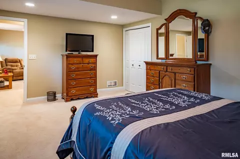 Bedroom - 5003 S Cameron Ln, Mapleton, IL 61547 photo 7 of 13