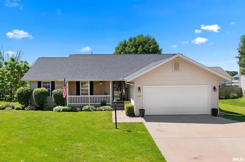 1520 Cloverdale Rd, Chillicothe, IL 61523