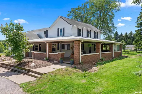 1474 S School St, Washington, IL 61571