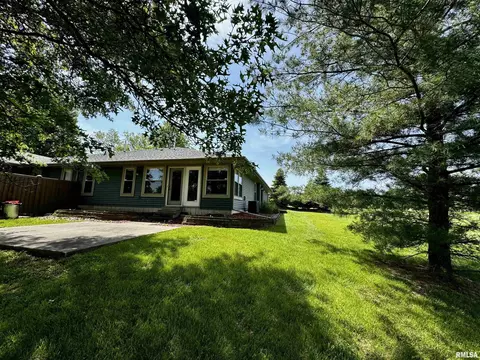 718 E University Dr, Macomb, IL 61455 photo 19