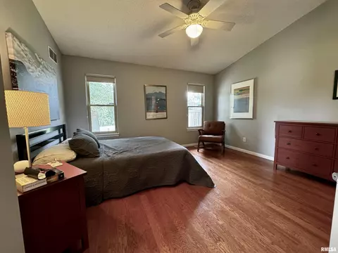 718 E University Dr, Macomb, IL 61455 photo 13