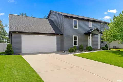 1940 Deer Ln, Washington, IL 61571