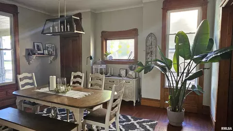 Dining - 251 E Chestnut St, Canton, IL 61520 photo 4 of 4