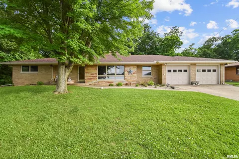 104 Barbara St, East Peoria, IL 61611