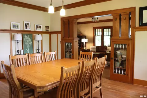 Dining - 415 Maple St, Chenoa, IL 61726 photo 1 of 5