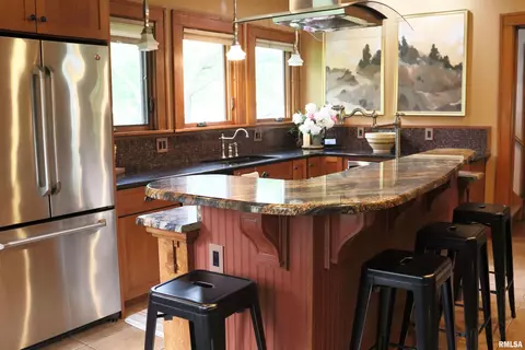 Kitchen - 415 Maple St, Chenoa, IL 61726 photo 6 of 7