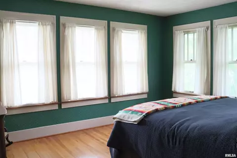 Bedroom - 415 Maple St, Chenoa, IL 61726 photo 4 of 12