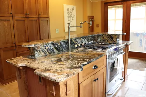 Kitchen - 415 Maple St, Chenoa, IL 61726 photo 4 of 7