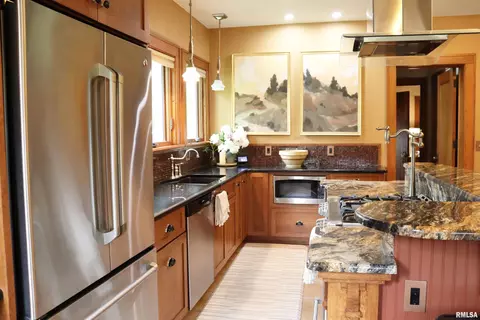 Kitchen - 415 Maple St, Chenoa, IL 61726 photo 1 of 7