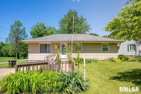 400 Mcginley St, Washington, IL 61571