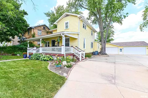 1229 E Lake Ave, Peoria Heights, IL 61616