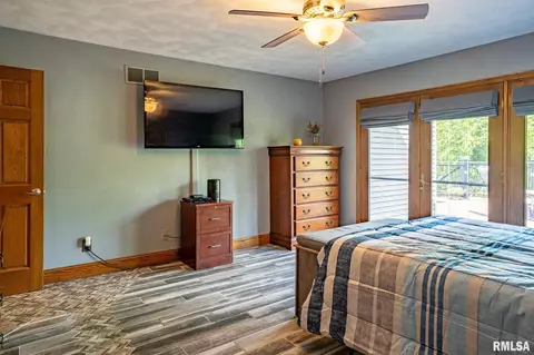 Bedroom - 5104 S Cameron Ln, Mapleton, IL 61547 photo 2 of 6