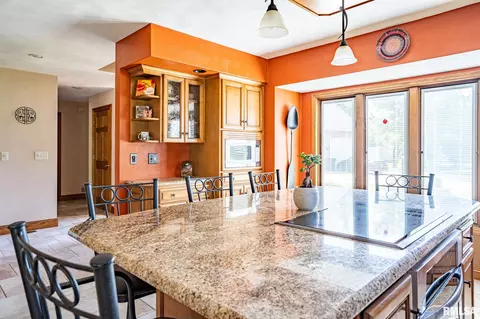 Kitchen - 5104 S Cameron Ln, Mapleton, IL 61547 photo 5 of 6