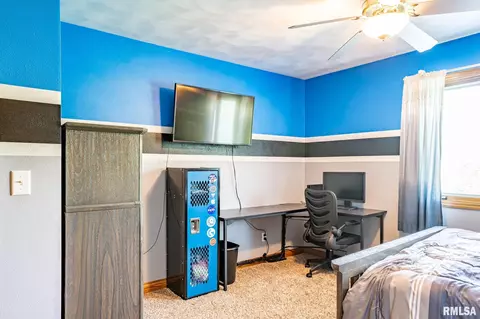 Bedroom - 5104 S Cameron Ln, Mapleton, IL 61547 photo 5 of 6