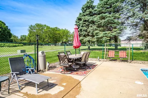Exterior - 5104 S Cameron Ln, Mapleton, IL 61547 photo 9 of 25