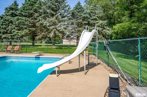Exterior - 5104 S Cameron Ln, Mapleton, IL 61547 photo 7 of 25