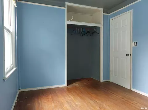 308 E Adams St, Washington, IL 61571 photo 6