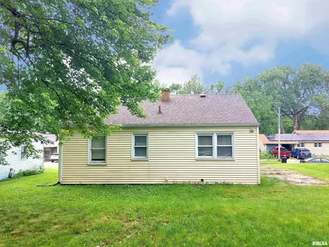 308 E Adams St, Washington, IL 61571 photo 21
