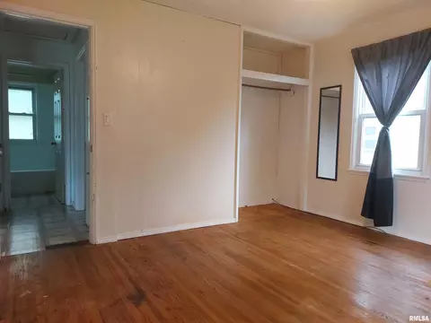308 E Adams St, Washington, IL 61571 photo 8