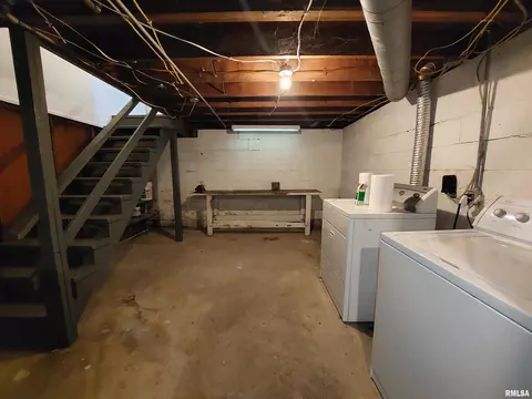 308 E Adams St, Washington, IL 61571 photo 19