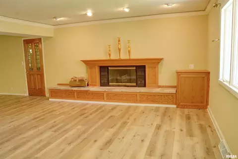 263 Jana Rd, Macomb, IL 61455 photo 5