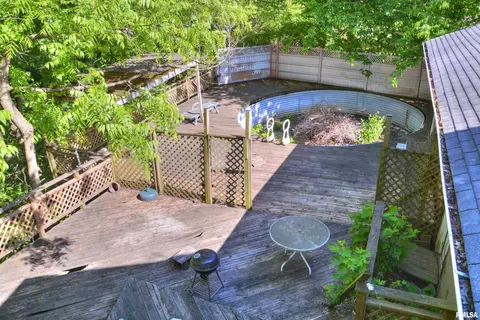 263 Jana Rd, Macomb, IL 61455 photo 2