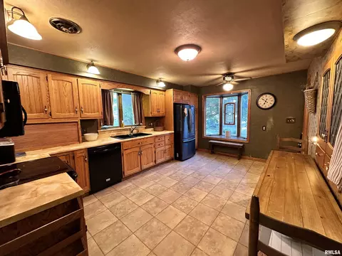 Kitchen - 602 S Hilldale Ave, Eureka, IL 61530 photo 1 of 3