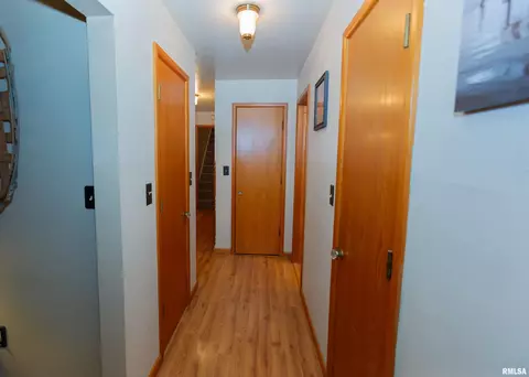 Entry Way - 602 S Hilldale Ave, Eureka, IL 61530 photo 3 of 3