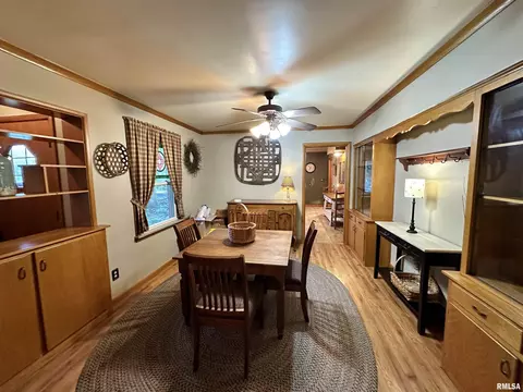 Dining - 602 S Hilldale Ave, Eureka, IL 61530 photo 1 of 2