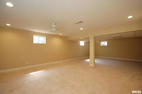 916 W Bennett Ct, Dunlap, IL 61525 photo 30