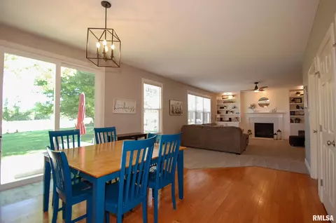 Dining - 2103 W Liams Way, Dunlap, IL 61525 photo 1 of 2