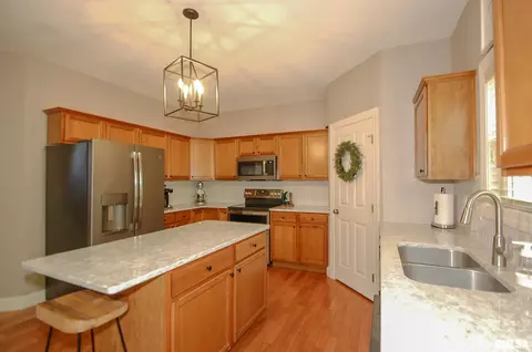 Kitchen - 2103 W Liams Way, Dunlap, IL 61525 photo 2 of 4