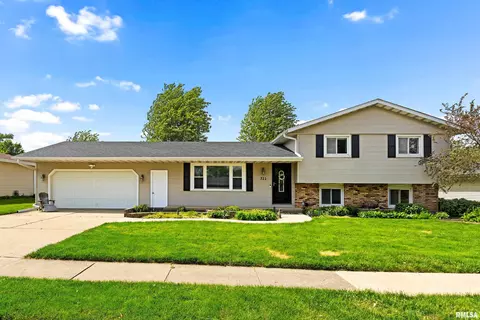 721 Pierce St, Morton, IL 61550