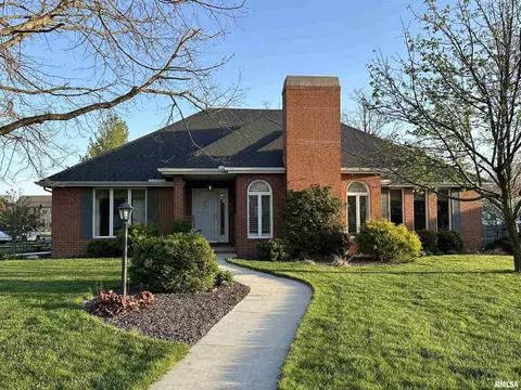 364 E Idlewood St, Morton, IL 61550
