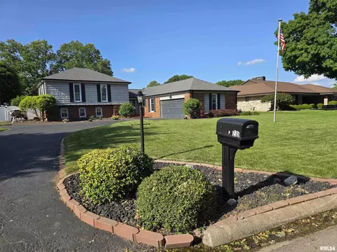 235 Ingersoll Blvd, Canton, IL 61520