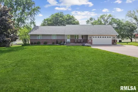 1193 Carolyn Ct, East Peoria, IL 61611