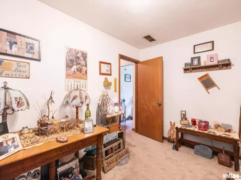 280 N Park St, Fairview, IL 61432 photo 27