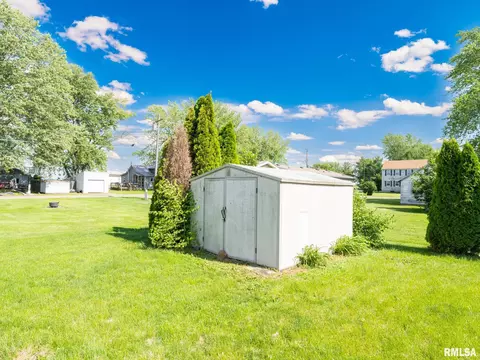280 N Park St, Fairview, IL 61432 photo 14