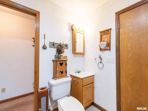 280 N Park St, Fairview, IL 61432 photo 31