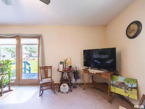 280 N Park St, Fairview, IL 61432 photo 34