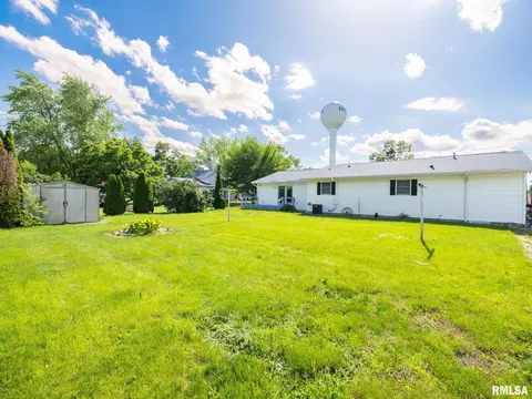 280 N Park St, Fairview, IL 61432 photo 10