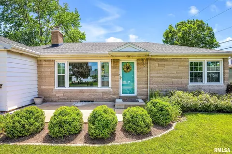 4124 Devon Ln, Peoria, IL 61614