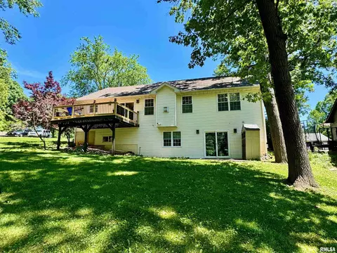 Exterior - 4837 S Lake Camelot Dr, Mapleton, IL 61547 photo 4 of 14