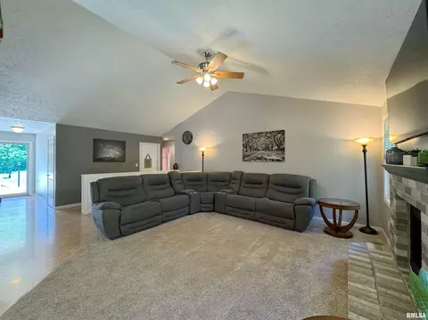 Living - 4837 S Lake Camelot Dr, Mapleton, IL 61547 photo 1 of 2