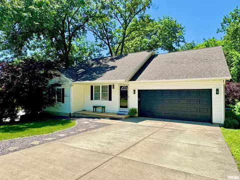 4837 S Lake Camelot Dr, Mapleton, IL 61547
