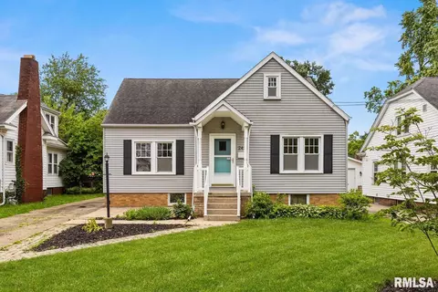 2410 W Ayres Ave, West Peoria, IL 61604