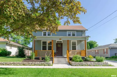 217 W Tazewell St, Tremont, IL 61568