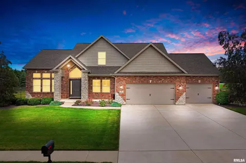 14 Grey Wolf Ct, Morton, IL 61550